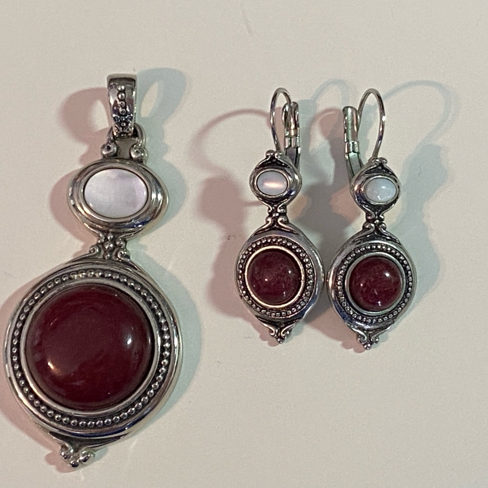Lia Sophia Pendant and Earrings Set
